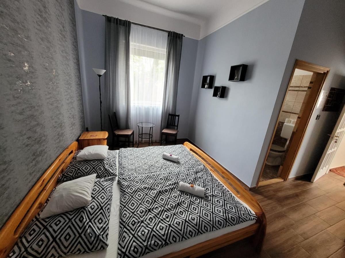 Megyehaz Apartman Apartment Makó Exterior foto